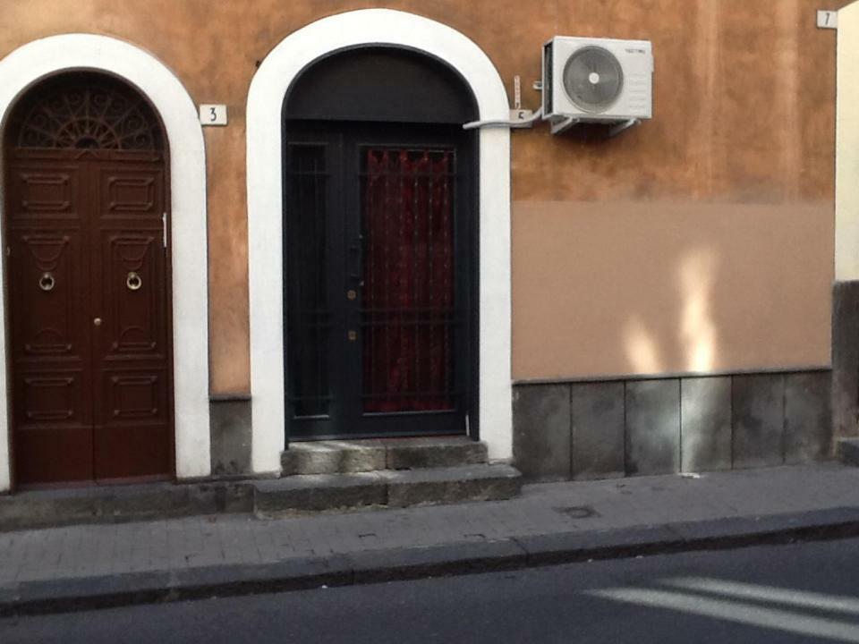 Gisira Apartments Al Borgo Catania Exterior photo